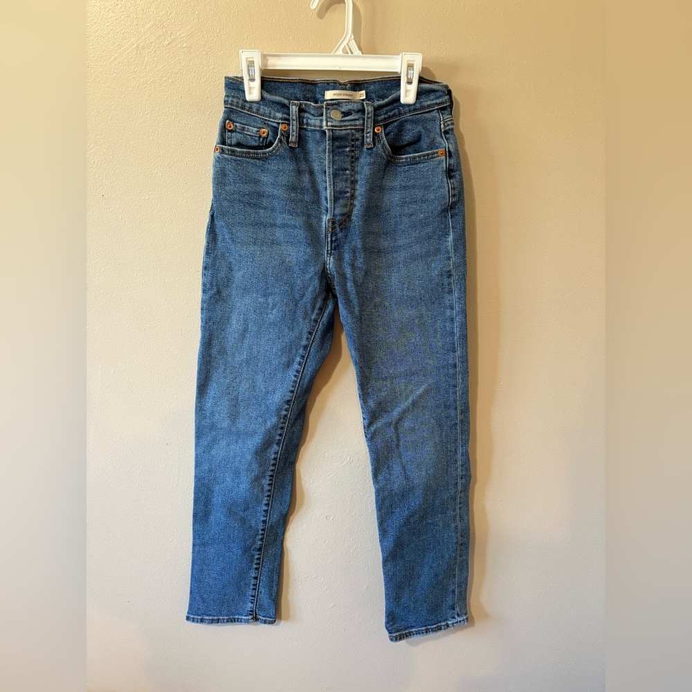 Levi’s Wedgie Straight Jeans Women’s size 25x28